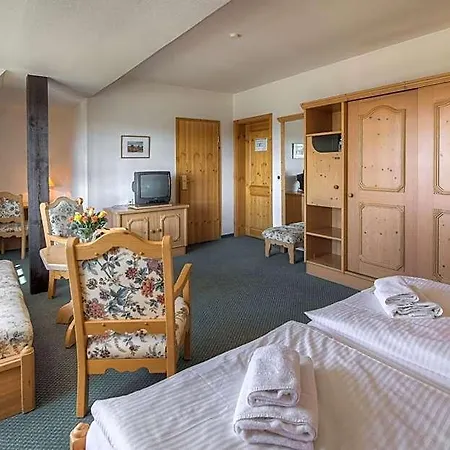 Hotel Schloss Herrenstein 3*