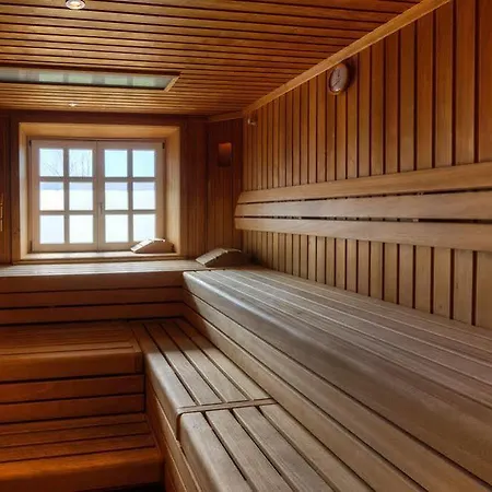 Schloss Herrenstein 3*